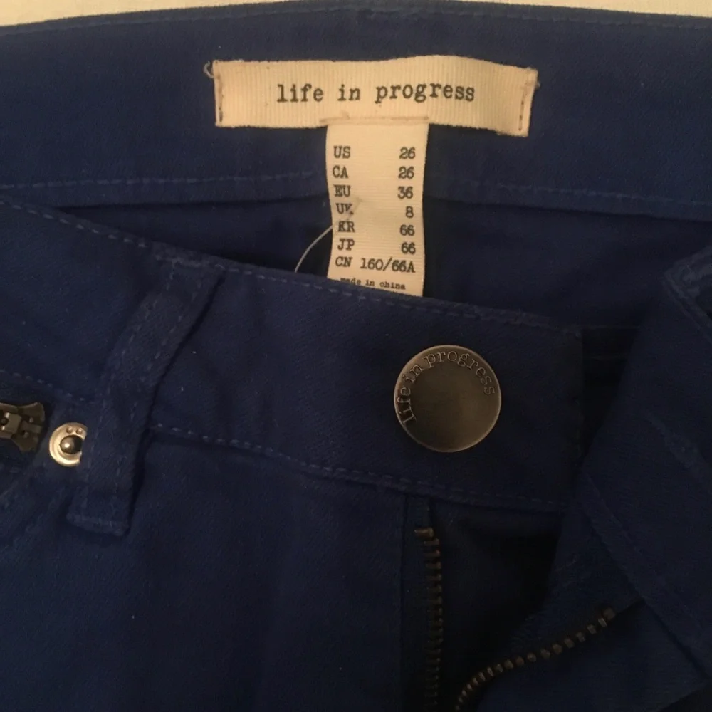 Life In Progress Jeans - Picture 4 of 8